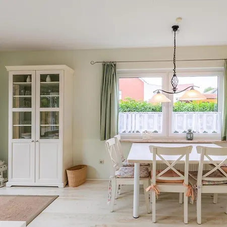 Apartment Müritz Ferienhaus In Seenähe Gross Kelle